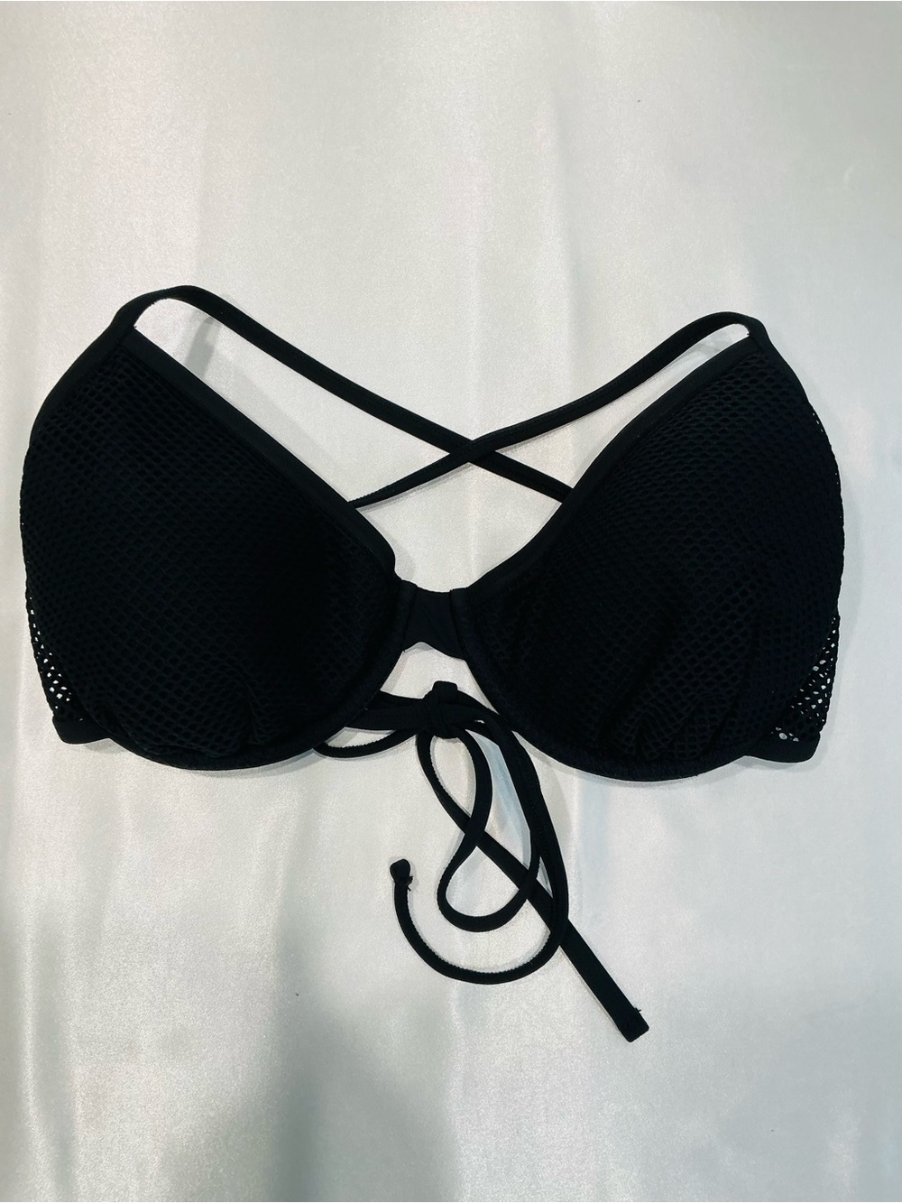 Black Crisscross Tie-Back Bikini Top 3 way wear NWT D cup